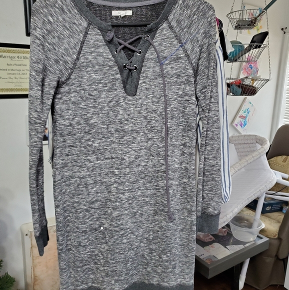 Dresses - Picture 9 of 9